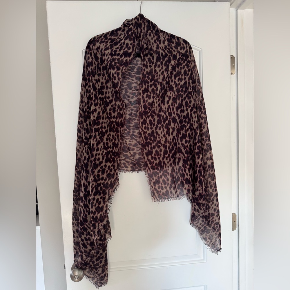 Gap scarf cheetah print